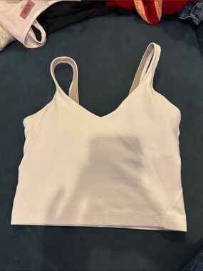 LULULEMON White V-Neck Tank bra
